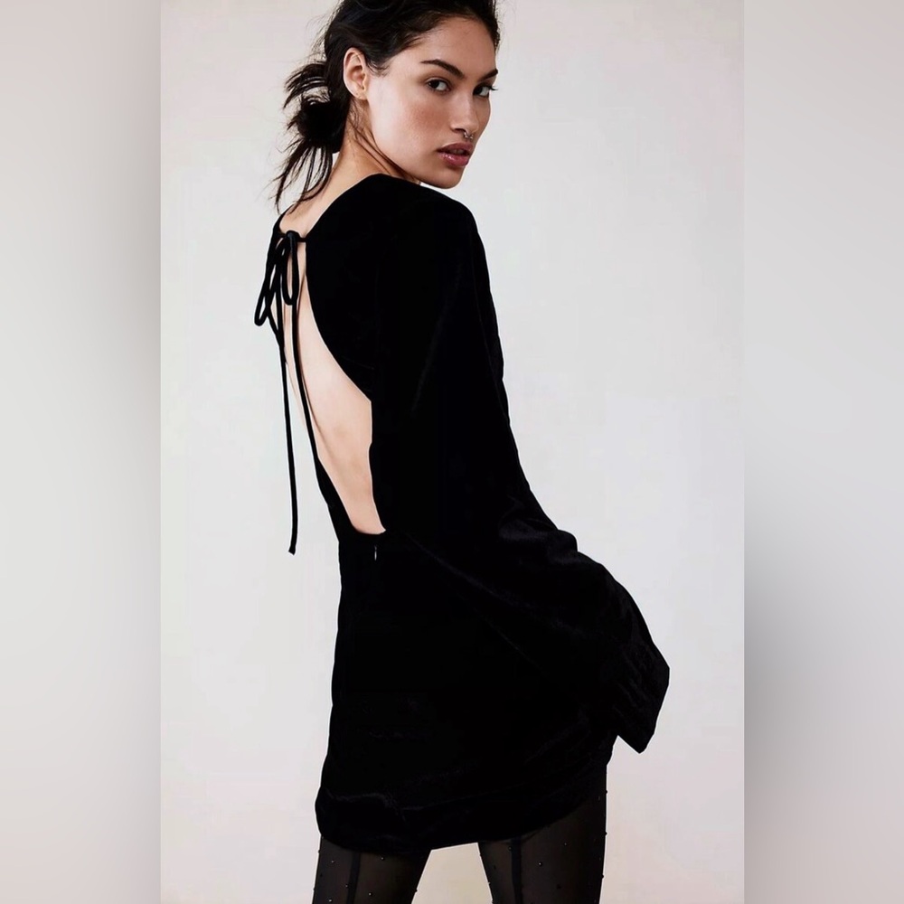 Free People Chelsey Velvet Mini Dress Black Long Sleeve Open
Back Size XS NWOT